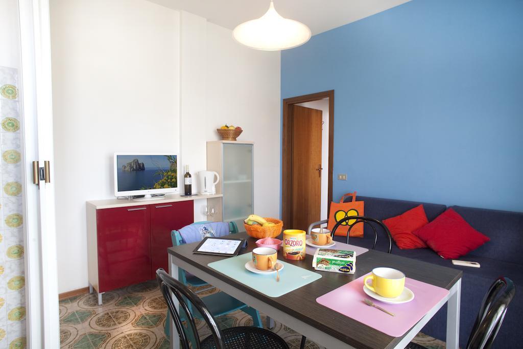 Residence Holiday Bellaria-Igea Marina Rum bild
